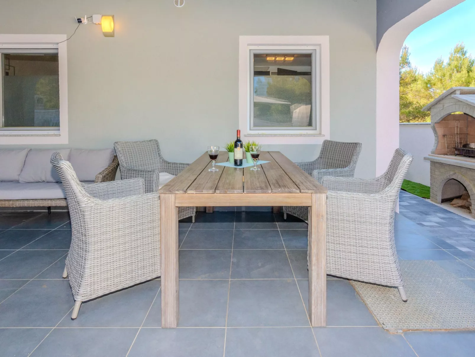 HH Stjepanovic - Image-tags.info