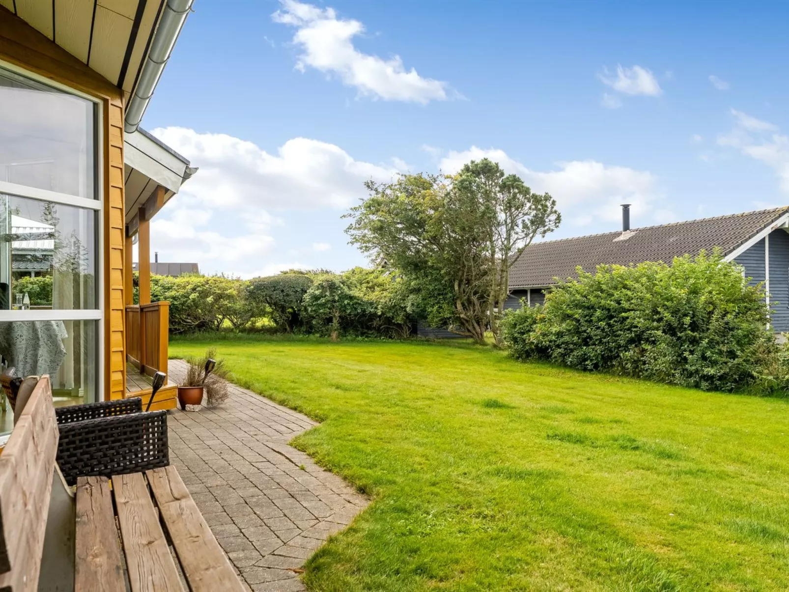 "Elnur" - 200m to the fjord - Buiten