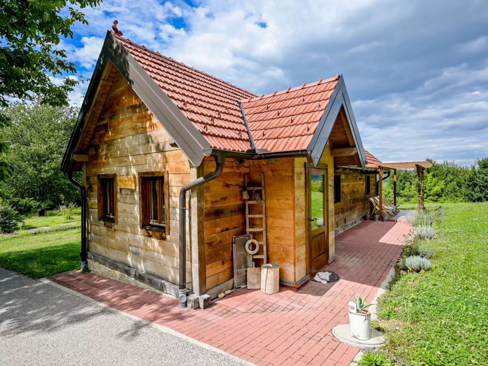 House Imanje Pijevci - Buiten