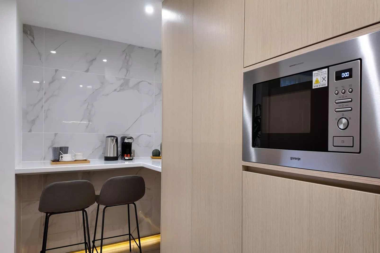 6th floor suites - Superior Suite with private balcony-Keuken