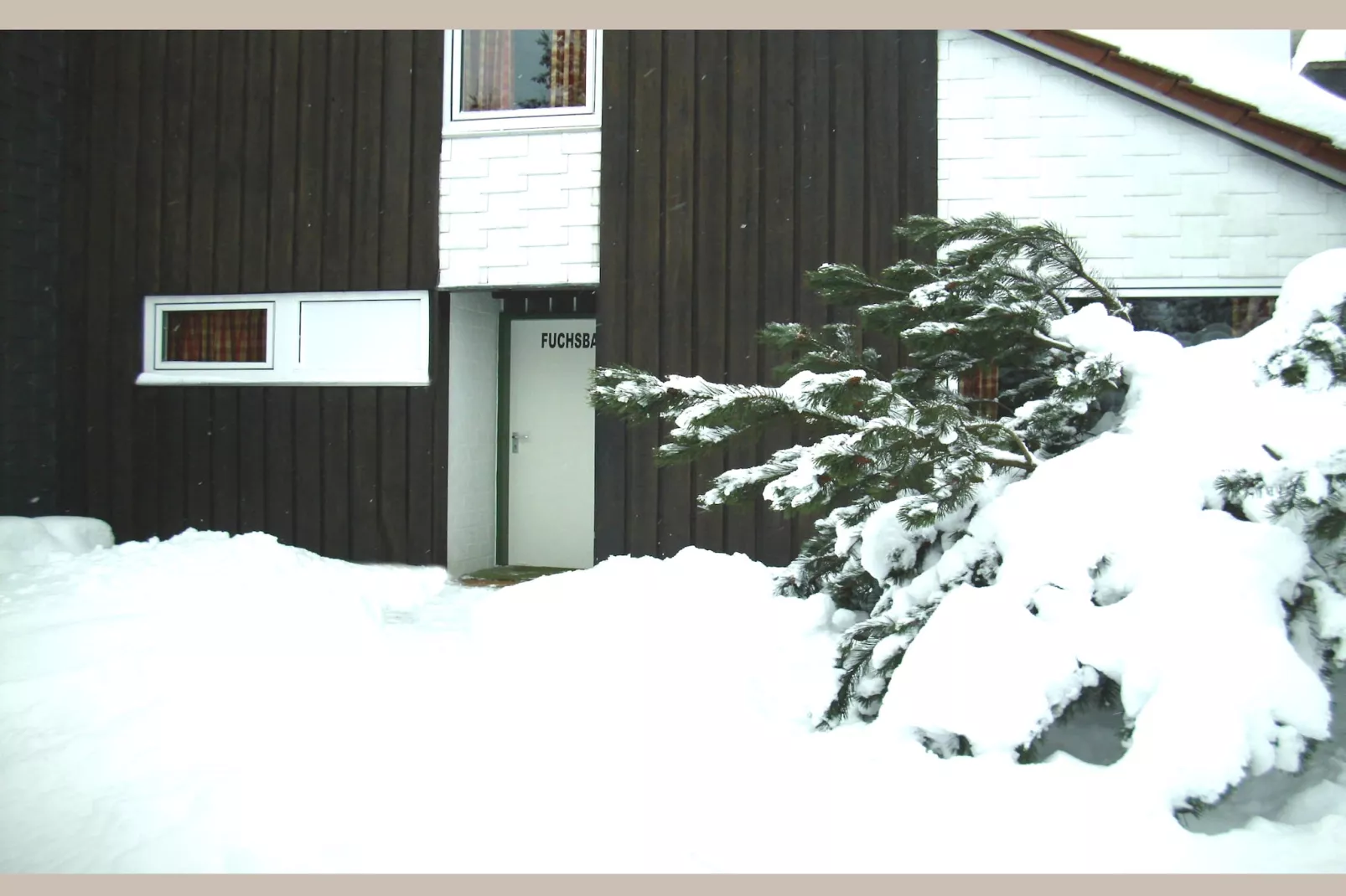 Biberbau-Exterieur winter