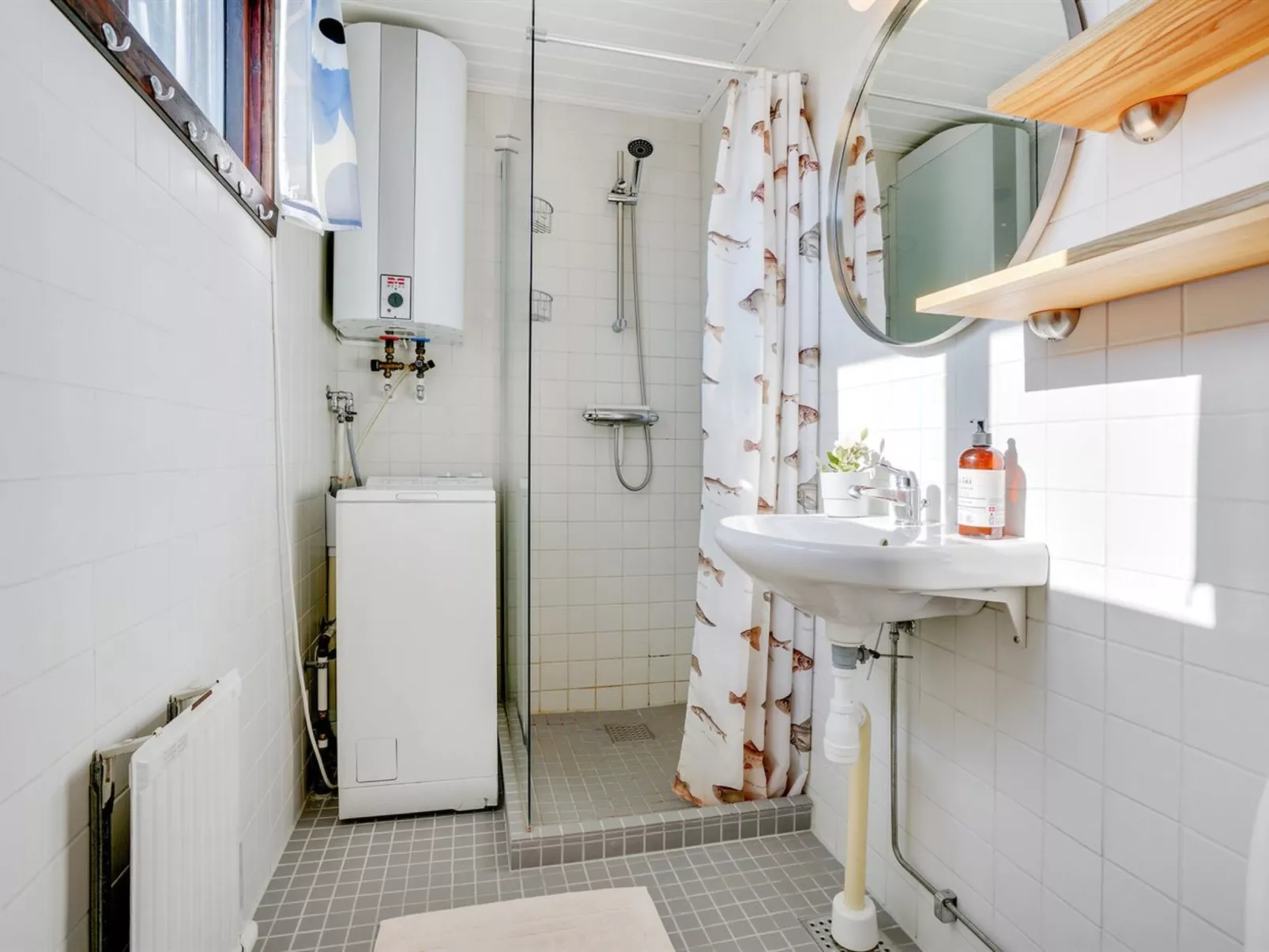 "Anniki" - 300m from the sea-Binnen