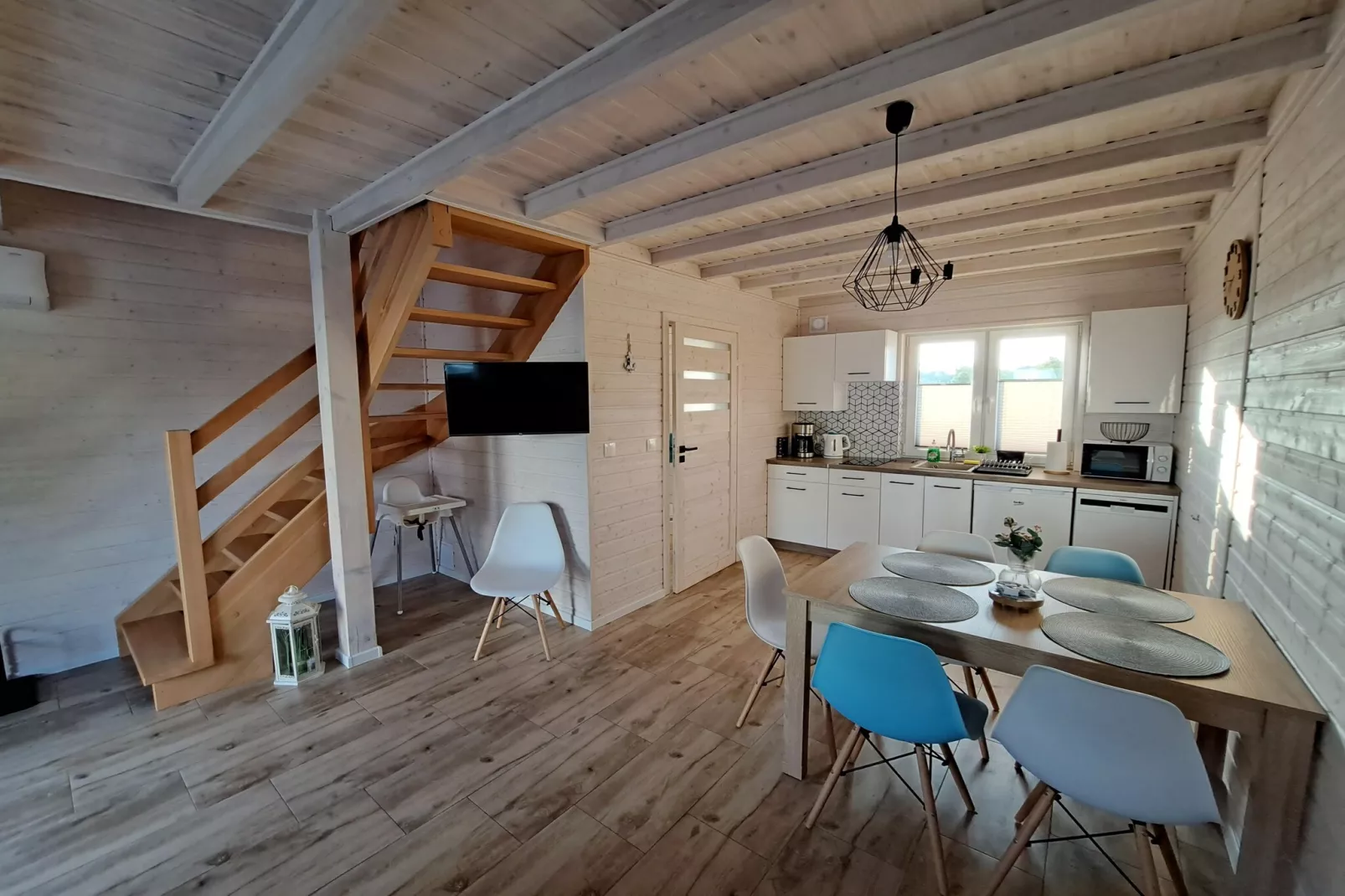 Błękitne zamorze dla 8 osób-Woonkamer