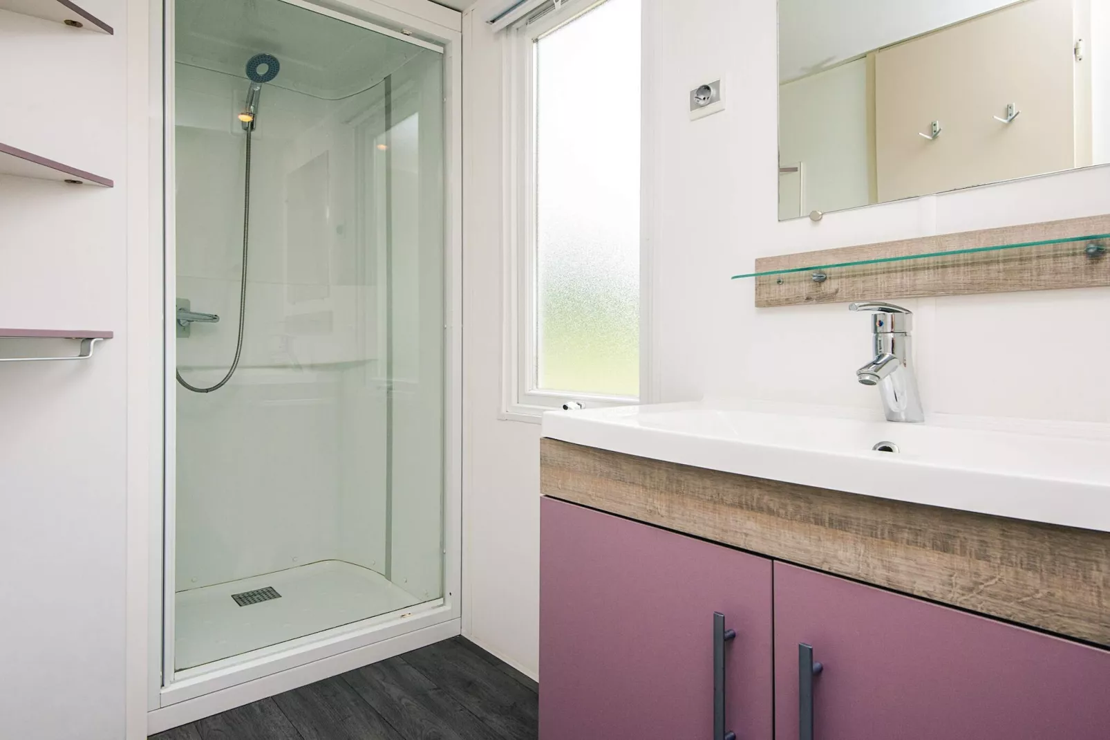 Hytte til 4 pers., uden WC-Binnen