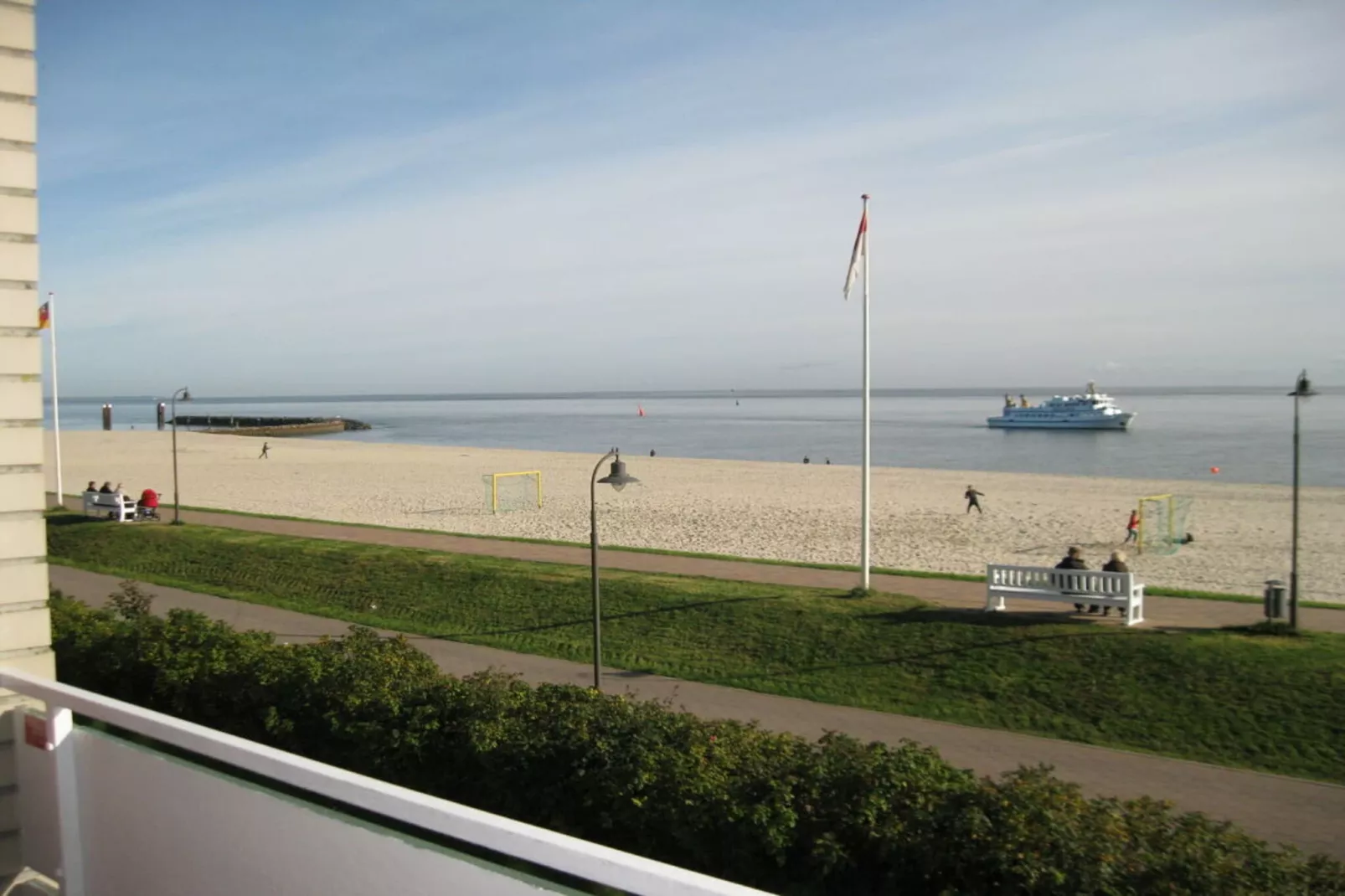 540016-Buitenkant zomer