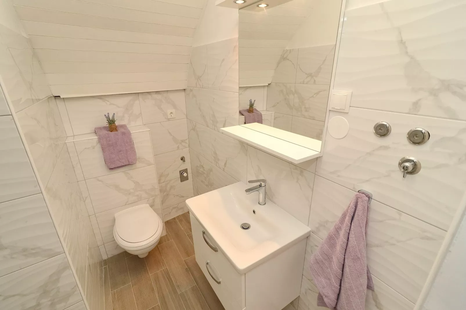 Studio Joković - Studio Apartment with Terrace and City View - Badkamer