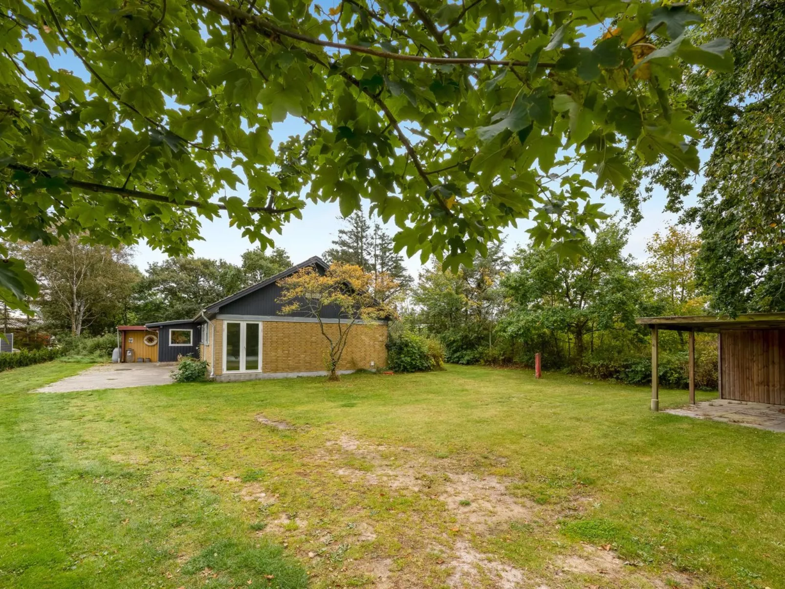 "Naia" - 300m to the fjord - Buiten