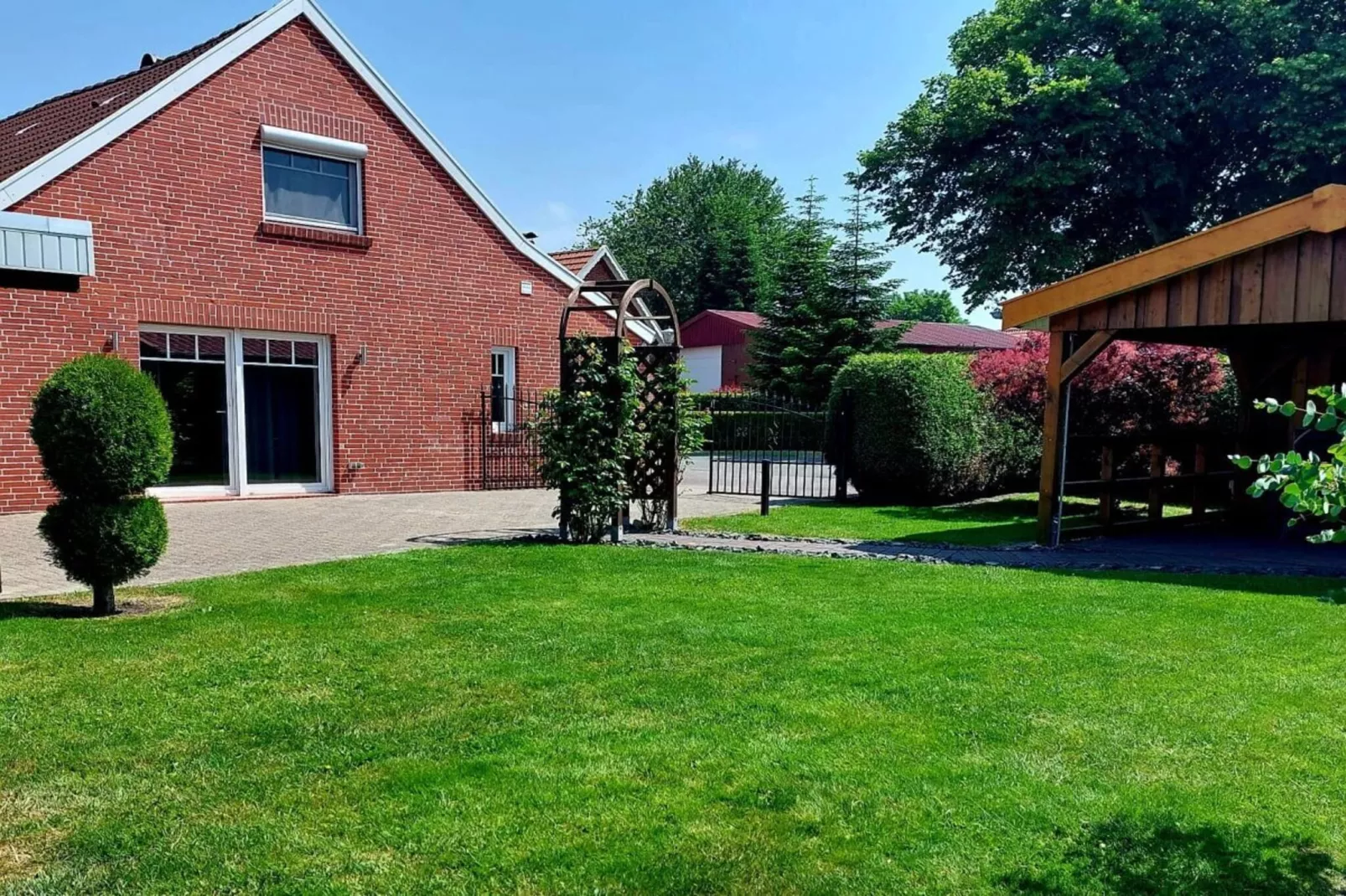 341522-Buitenkant zomer