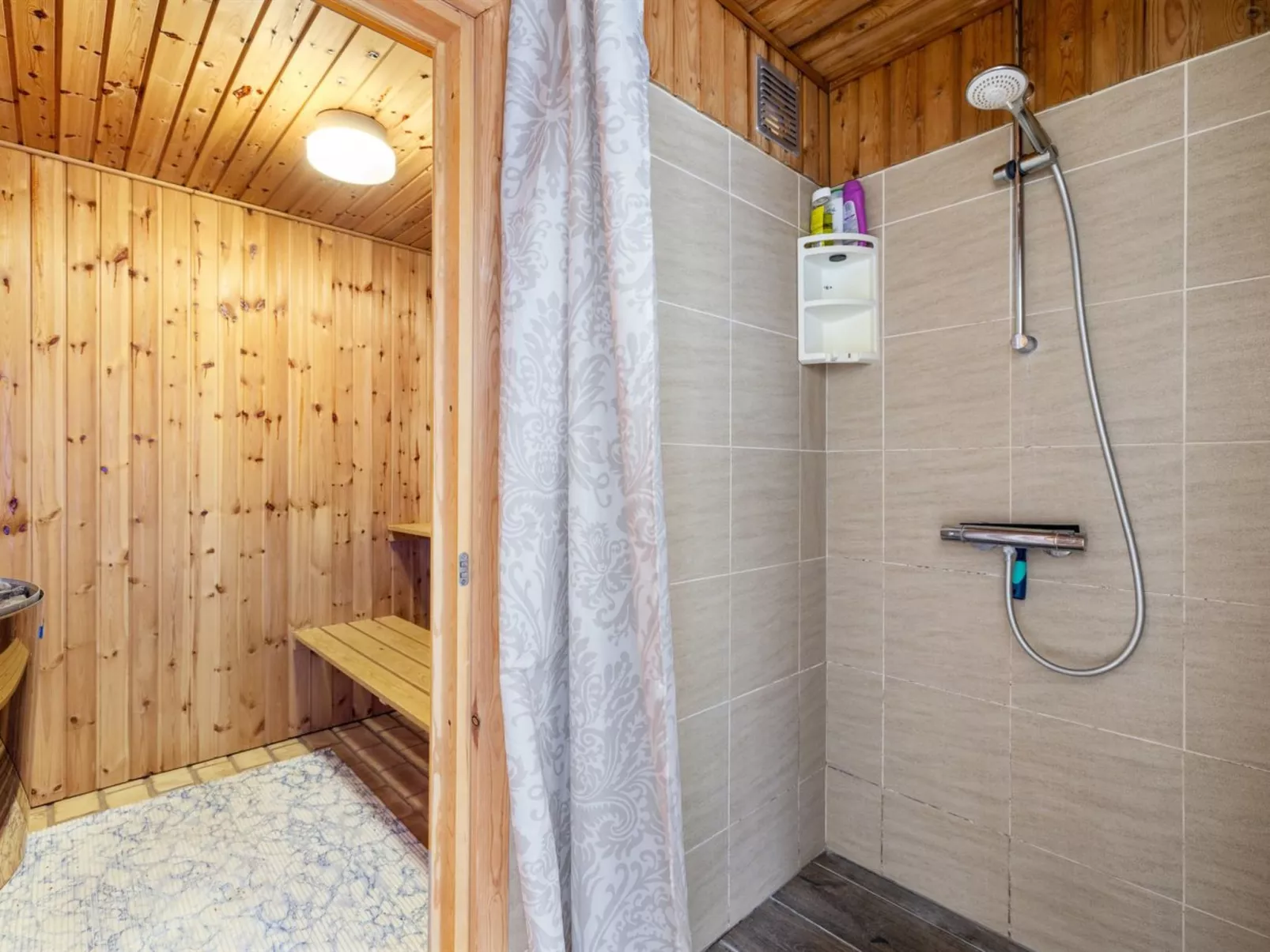 "Ina" - 210m from the sea-Binnen