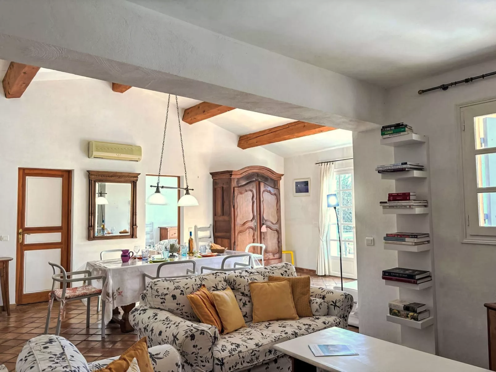 Le Grand Pin - Binnen