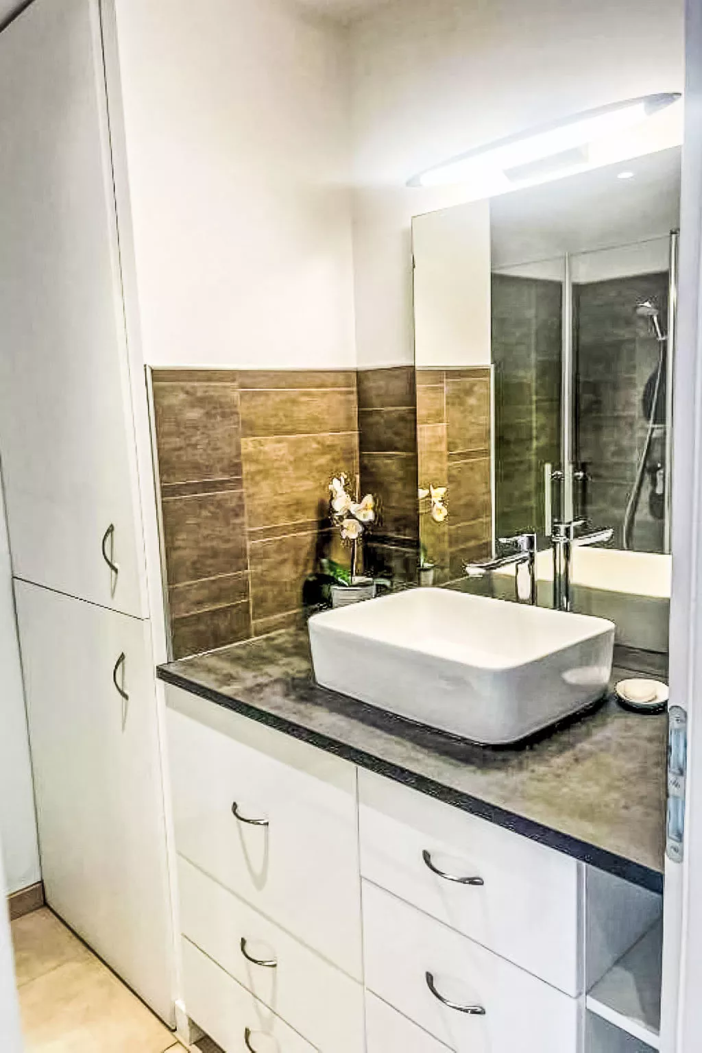 Le Perregaux - Binnen