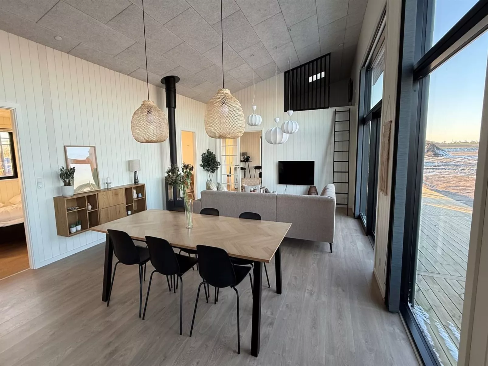 "Marten" - 500m from the sea - Binnen