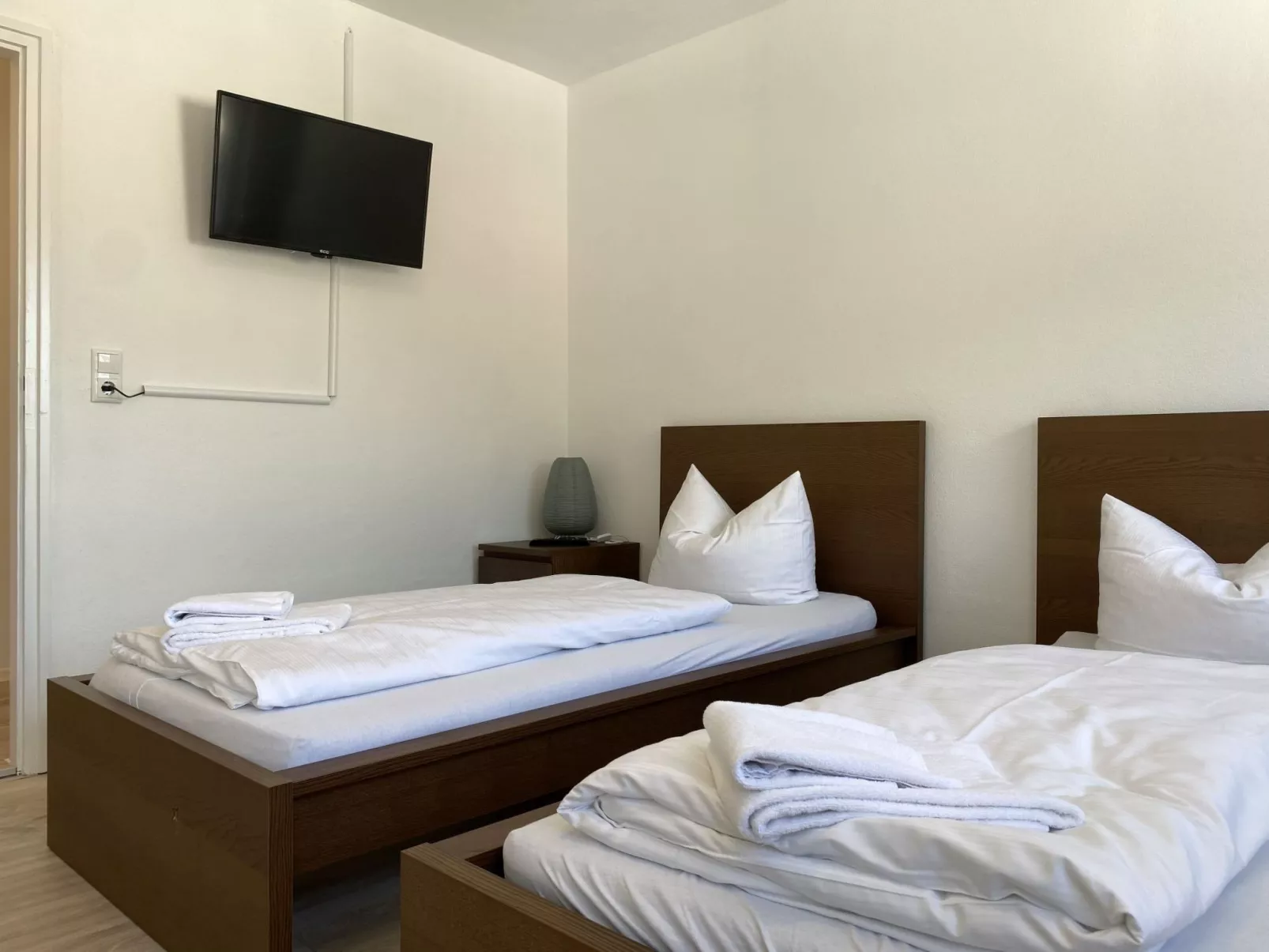 SAD151 Moderne Monteurwohnung mit Balkon - Image-tags.info