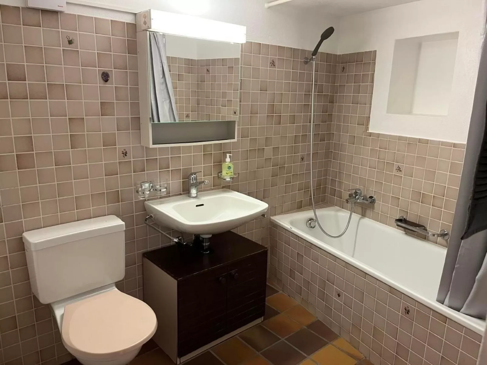 Gemütlich eingerichtete Ferienwohnung "Chasa" - Image-tags.info