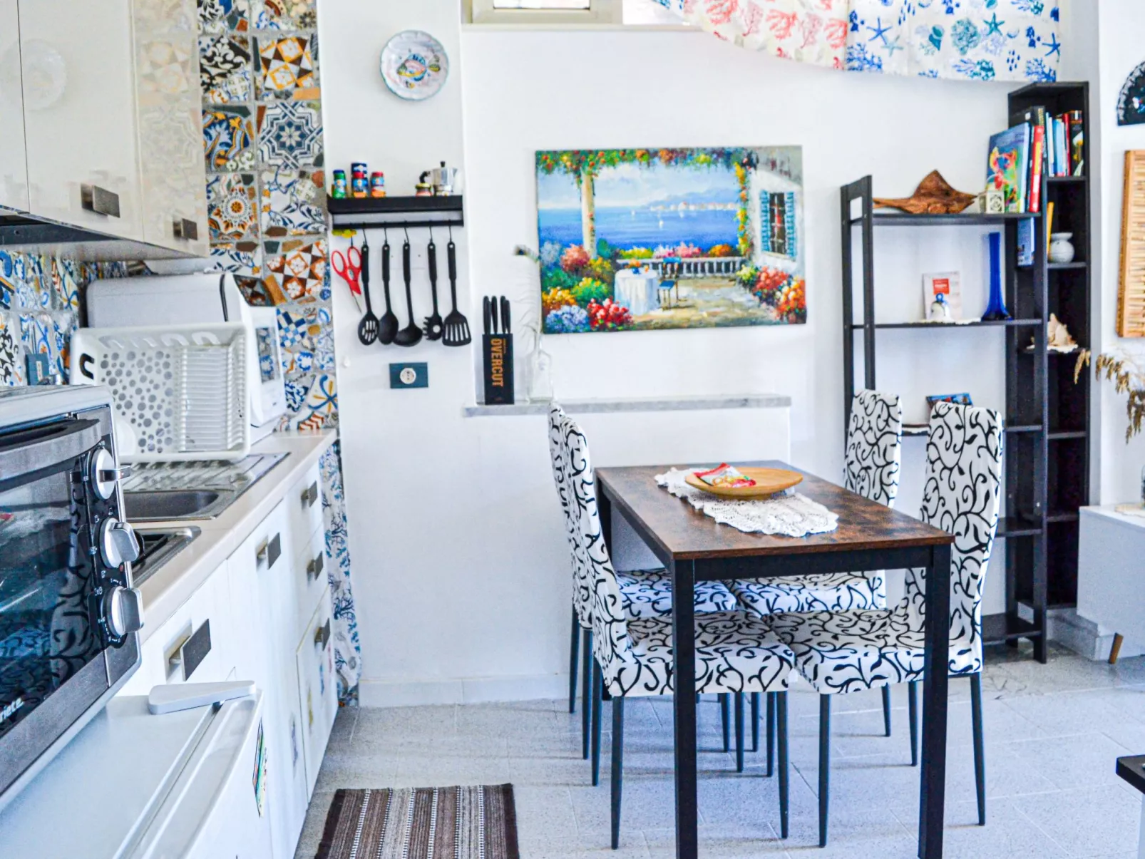 Mit privatem Garten, Meerblick und Gemeinschaftspool - Image-tags.info