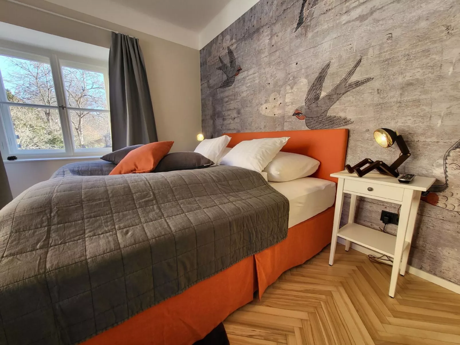 Orange Flat neben K-F-Universität, neu und gemütlich, mit Parkplatz - Image-tags.info