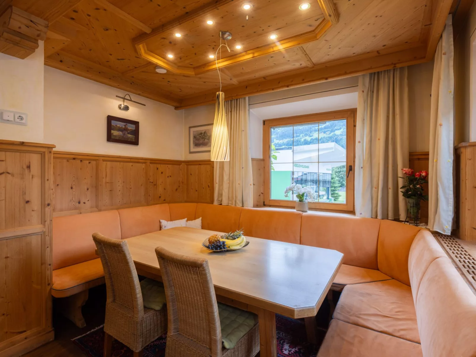 Villa Emma, Ferienhaus für bis zu 10 Personen, eigener Garten, absolute Privats - Image-tags.info