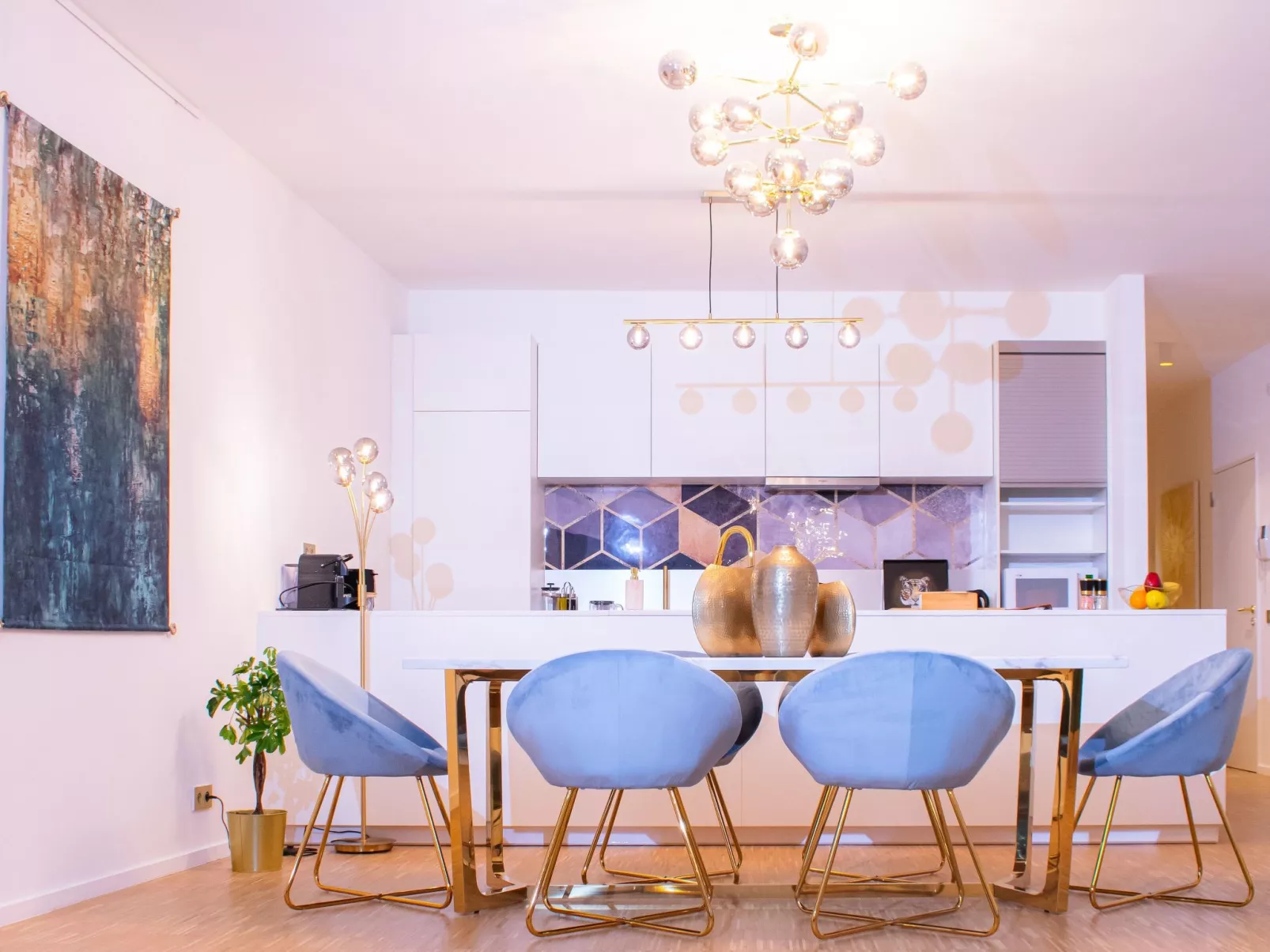 "Chic City Escape 2B" - Image-tags.info