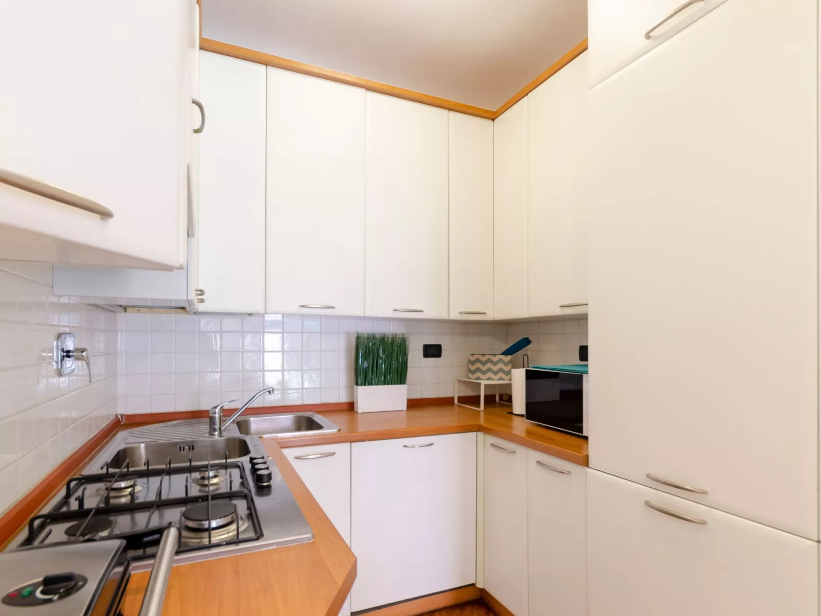 Dock of the Bay Genova, 2b 1b, 2 garage e balcone - Image-tags.info