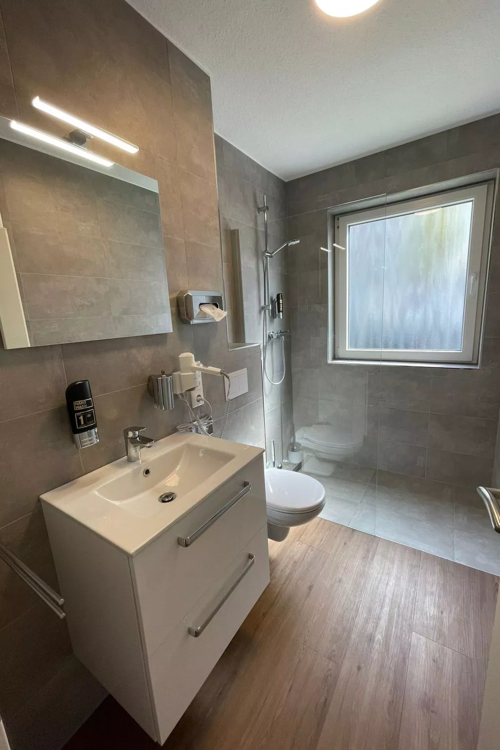 Kernsanierte Ferienwohnung in ruhiger und zentraler Lage-Image-tags.info