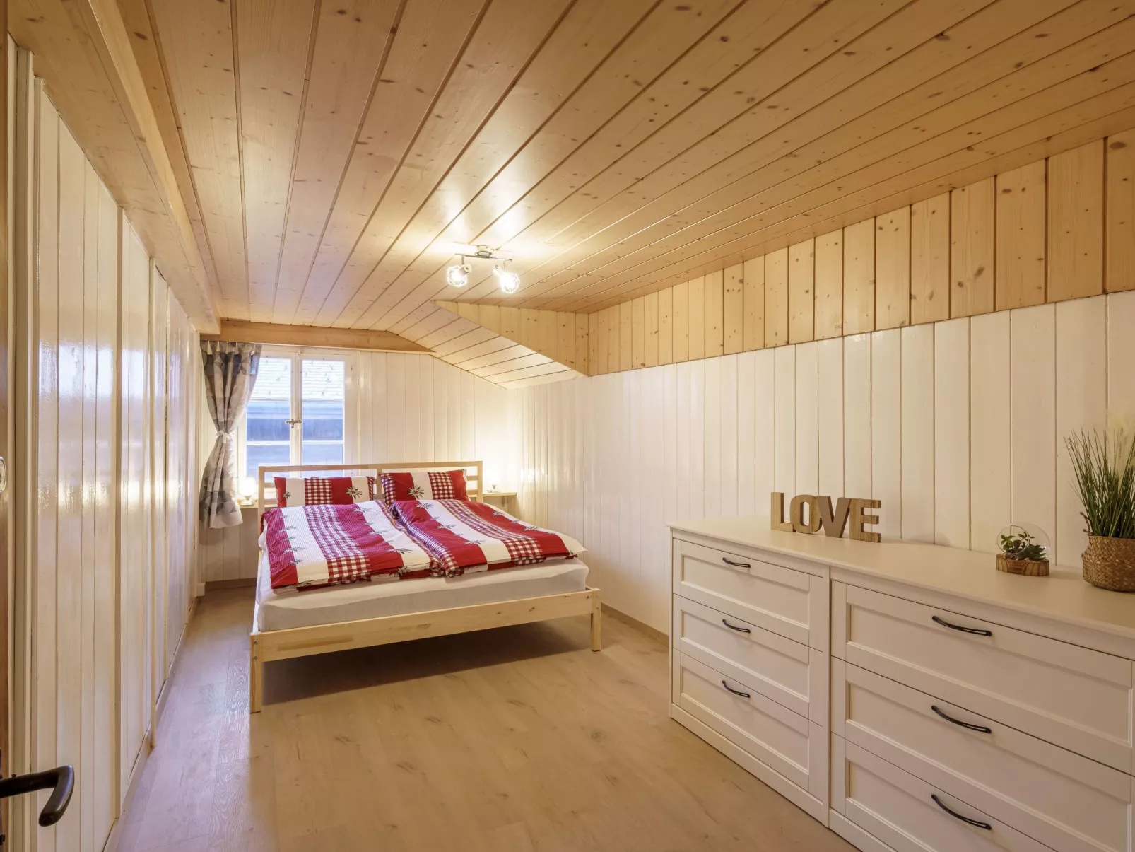 Family Apartment - Image-tags.info