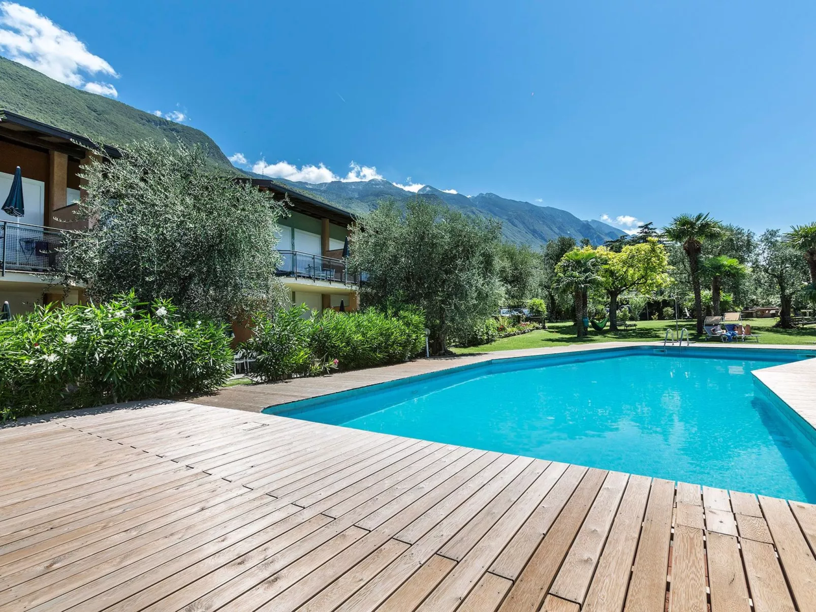 Zwei-Zimmer-Wohnung mit Seeblick, Grill und Gemeinschaftspool - Image-tags.info