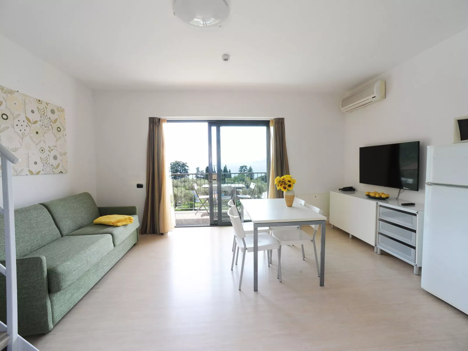 Zwei-Zimmer-Wohnung mit Seeblick - Image-tags.info