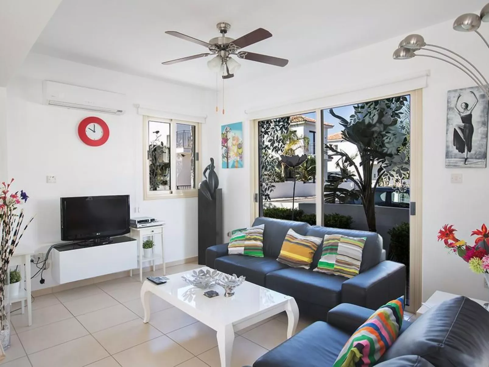 Ferienvilla PV17 mit Sonnenterrasse und Pool - Image-tags.info