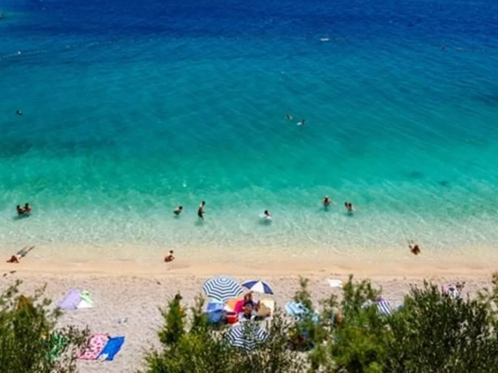 Neue Steinvilla mit beheiztem Pool in Strandnähe - Image-tags.info