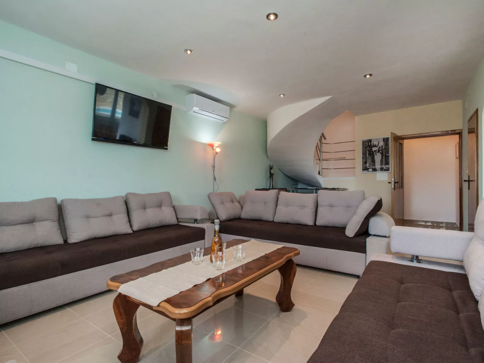 Villa "Villa Katy" mit Garten, Grill und Terrasse - Image-tags.info