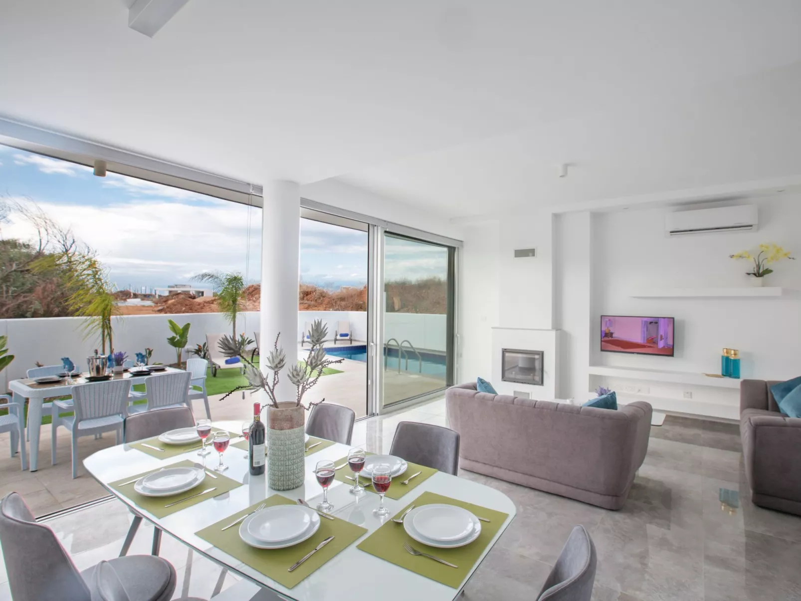 2-Schlafzimmer-Villa mit Pool, Dachgarten, Meerblick - Image-tags.info