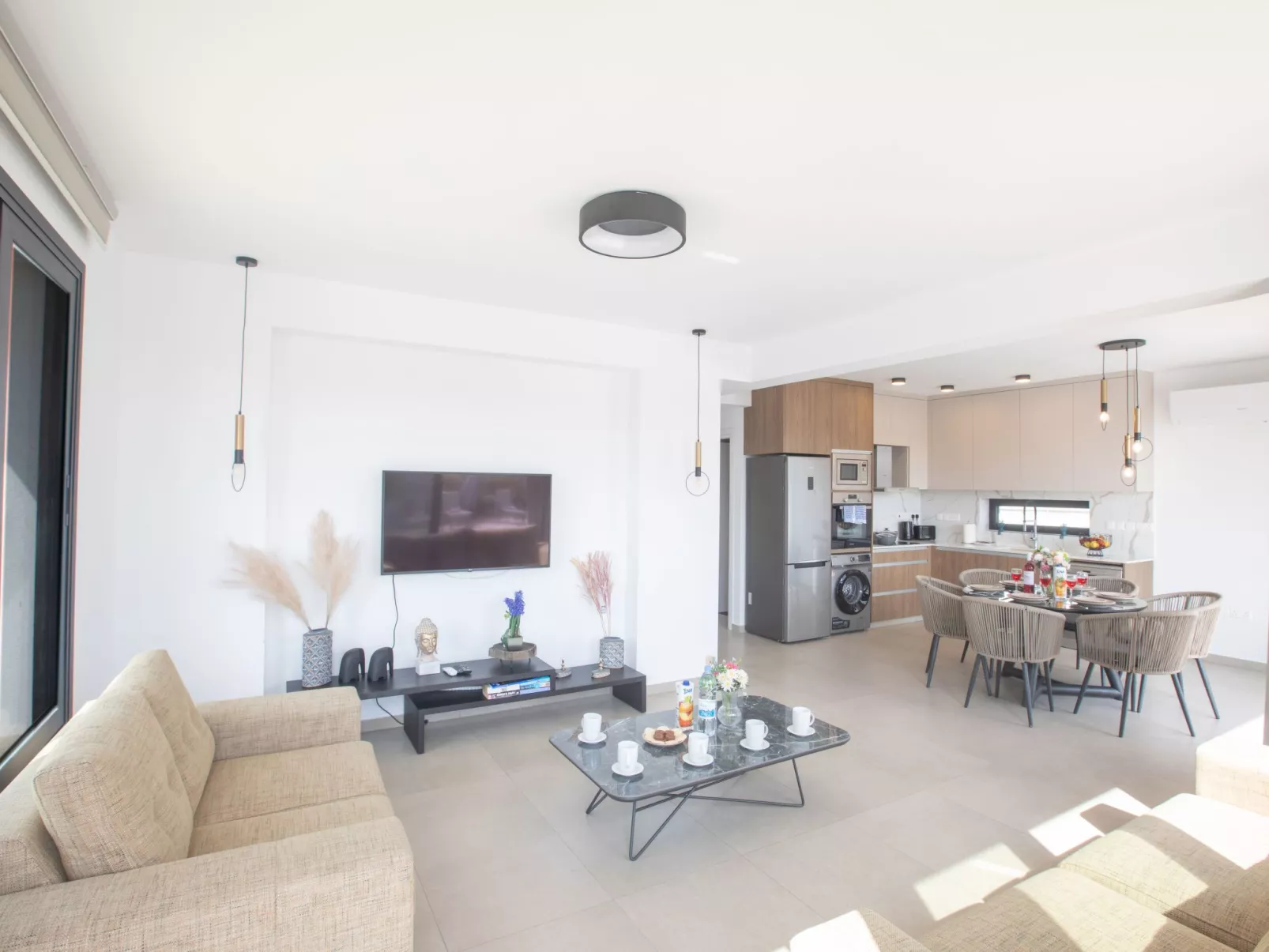 Haus in Paralimni mit Doppelveranda - Image-tags.info