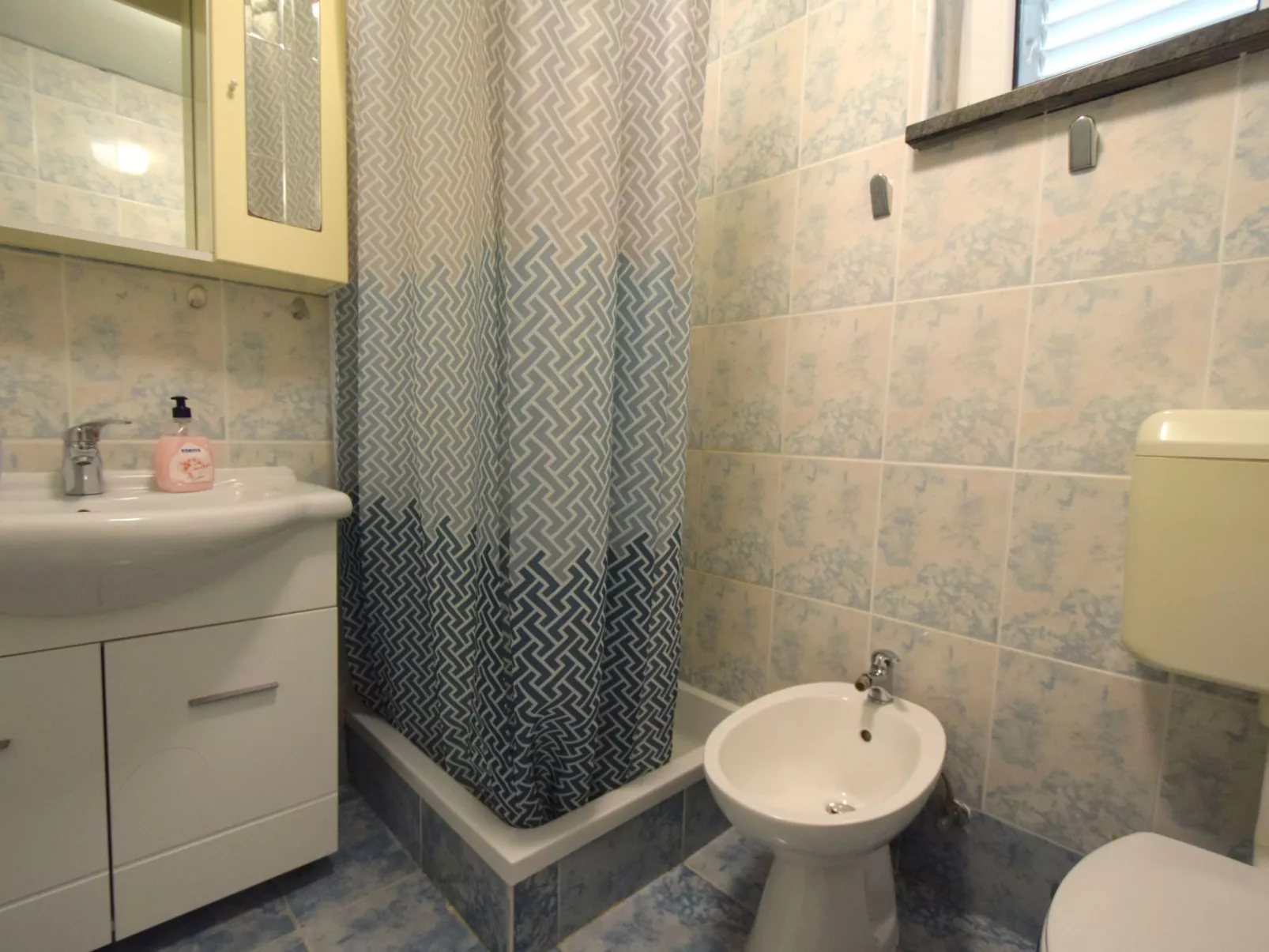 Angie 1 - Image-tags.info