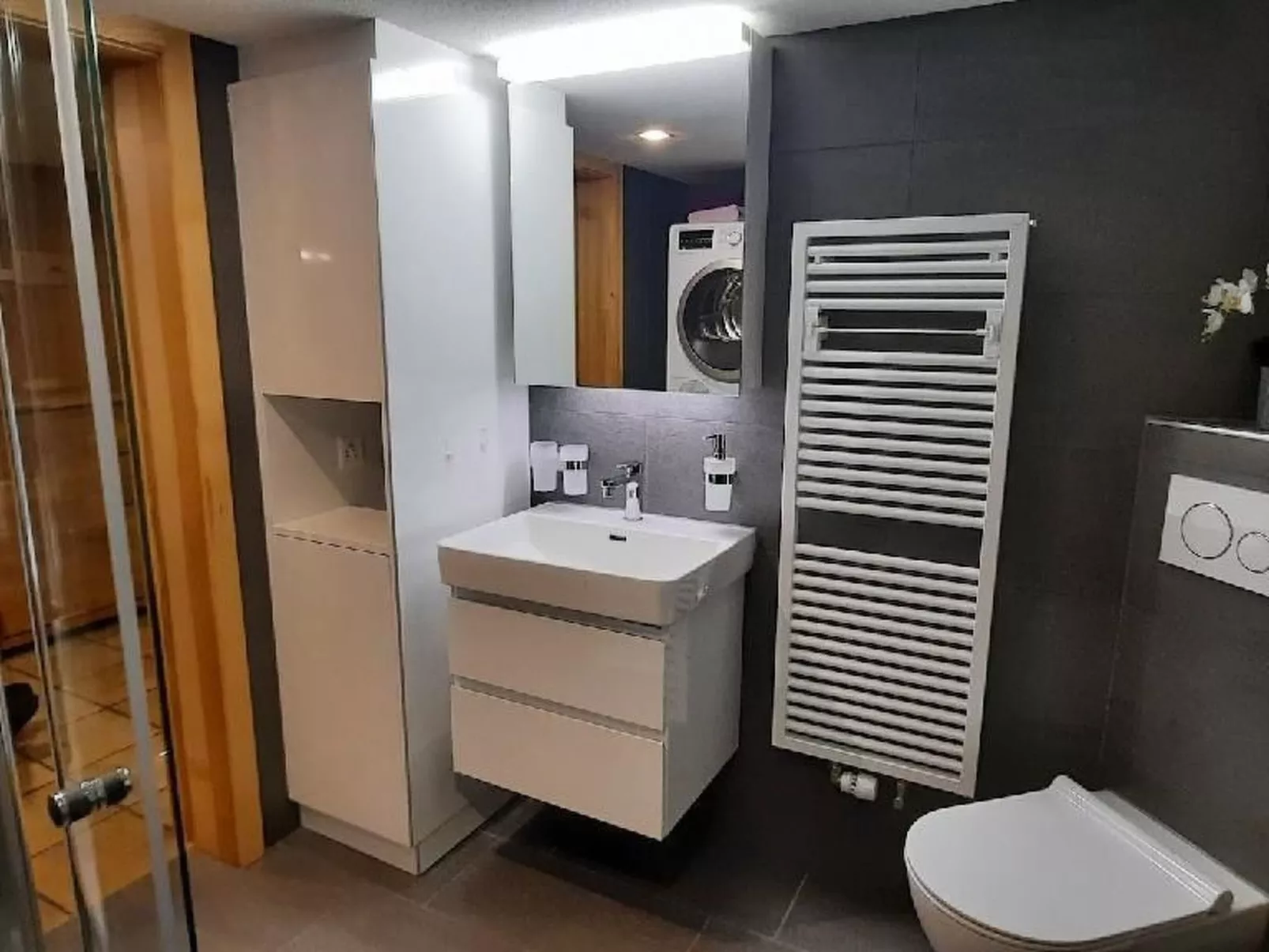 Gemütliche und geräumige Ferienwohnung - Binnen