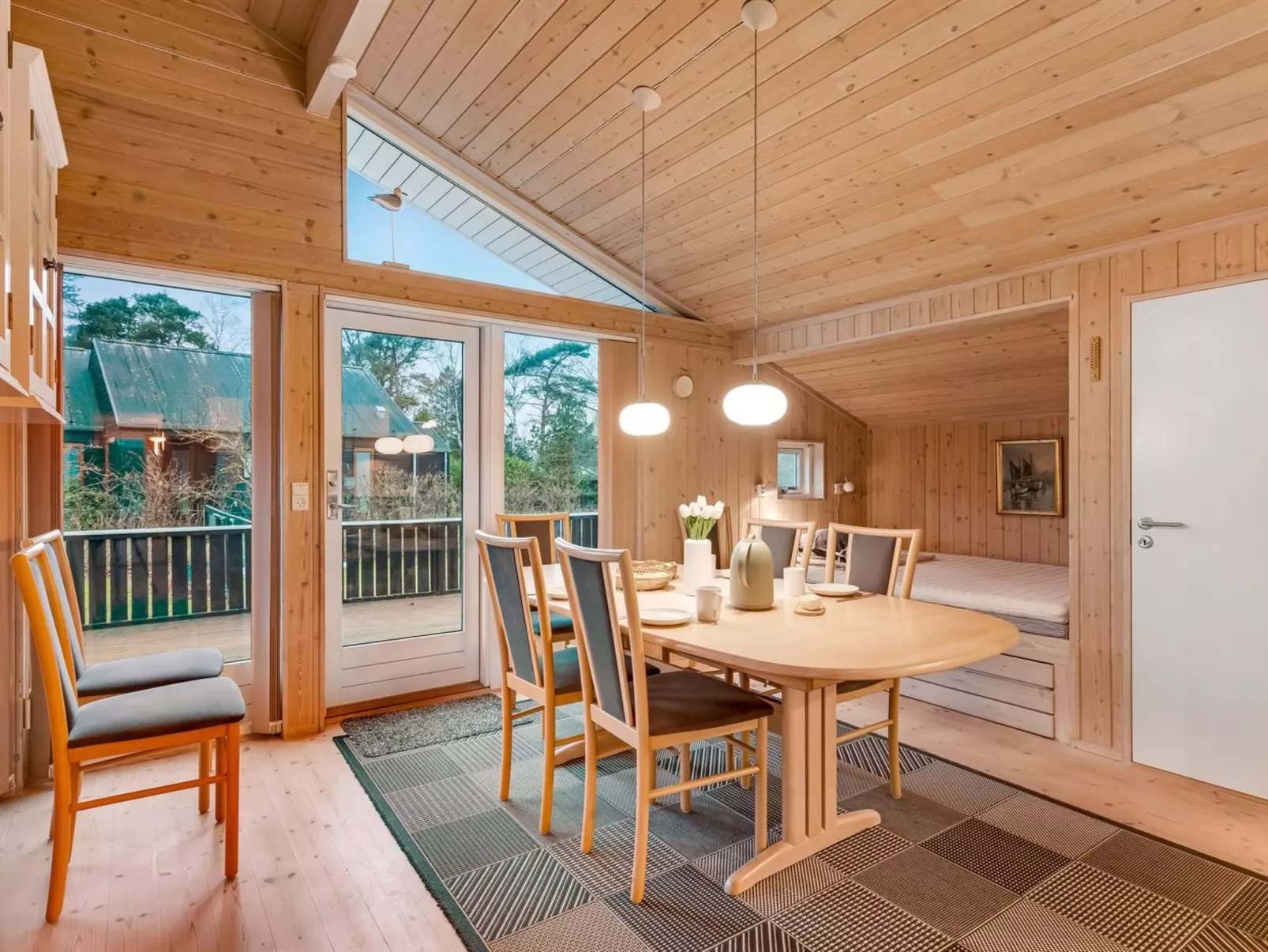 "Garth" - 50m from the sea - Binnen