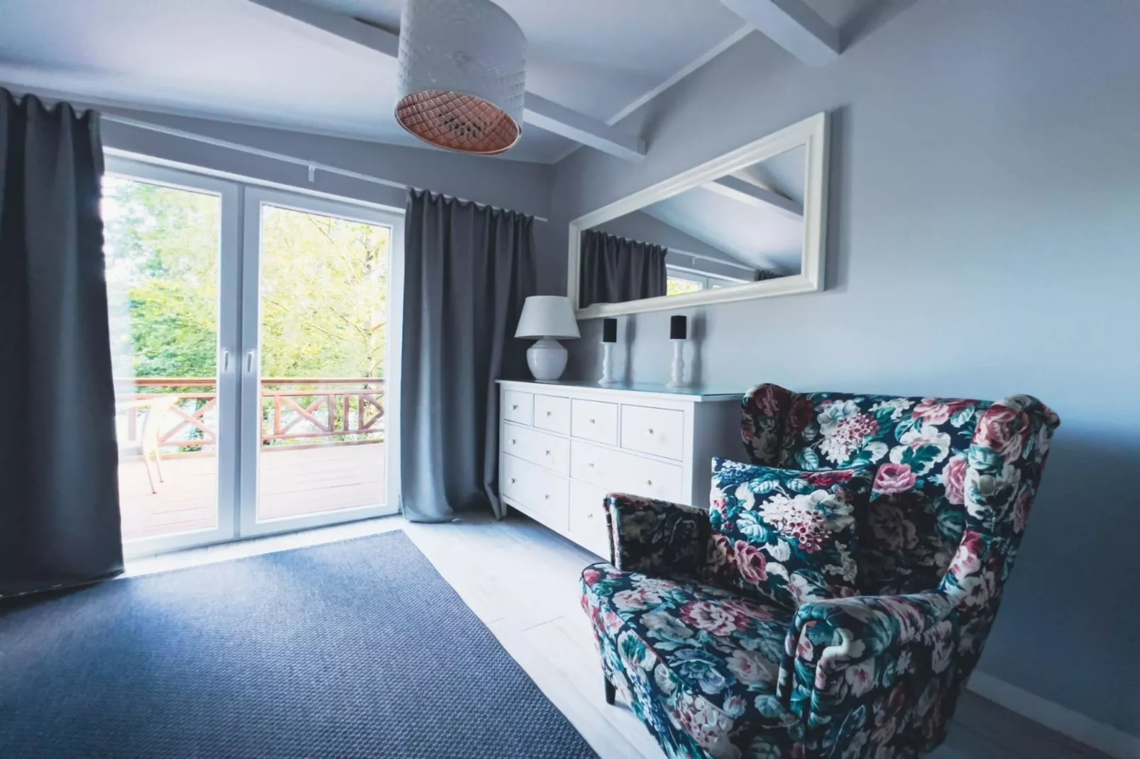 Dom w Starych Czaplach z domkiem na drzewie-Woonkamer