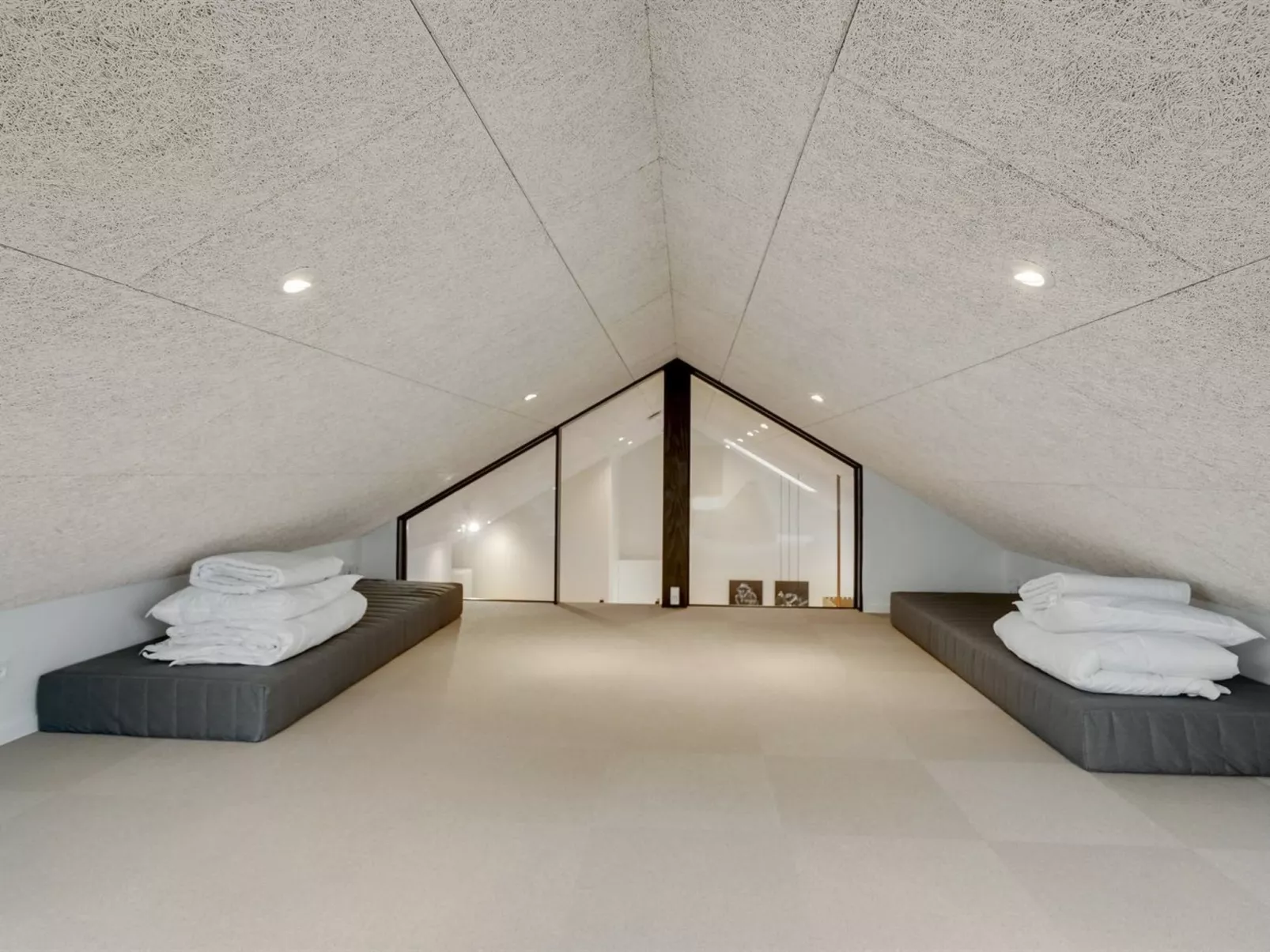 "Menja" - 1.4km from the sea - Binnen