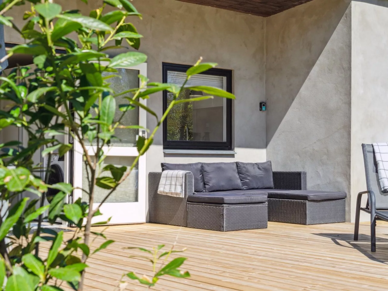 "Roze" - 450m from the sea - Buiten