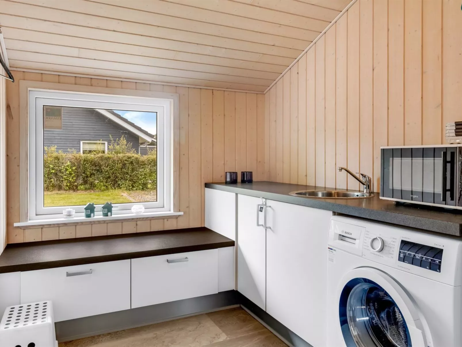 "Næwe" - 30km from the sea - Binnen