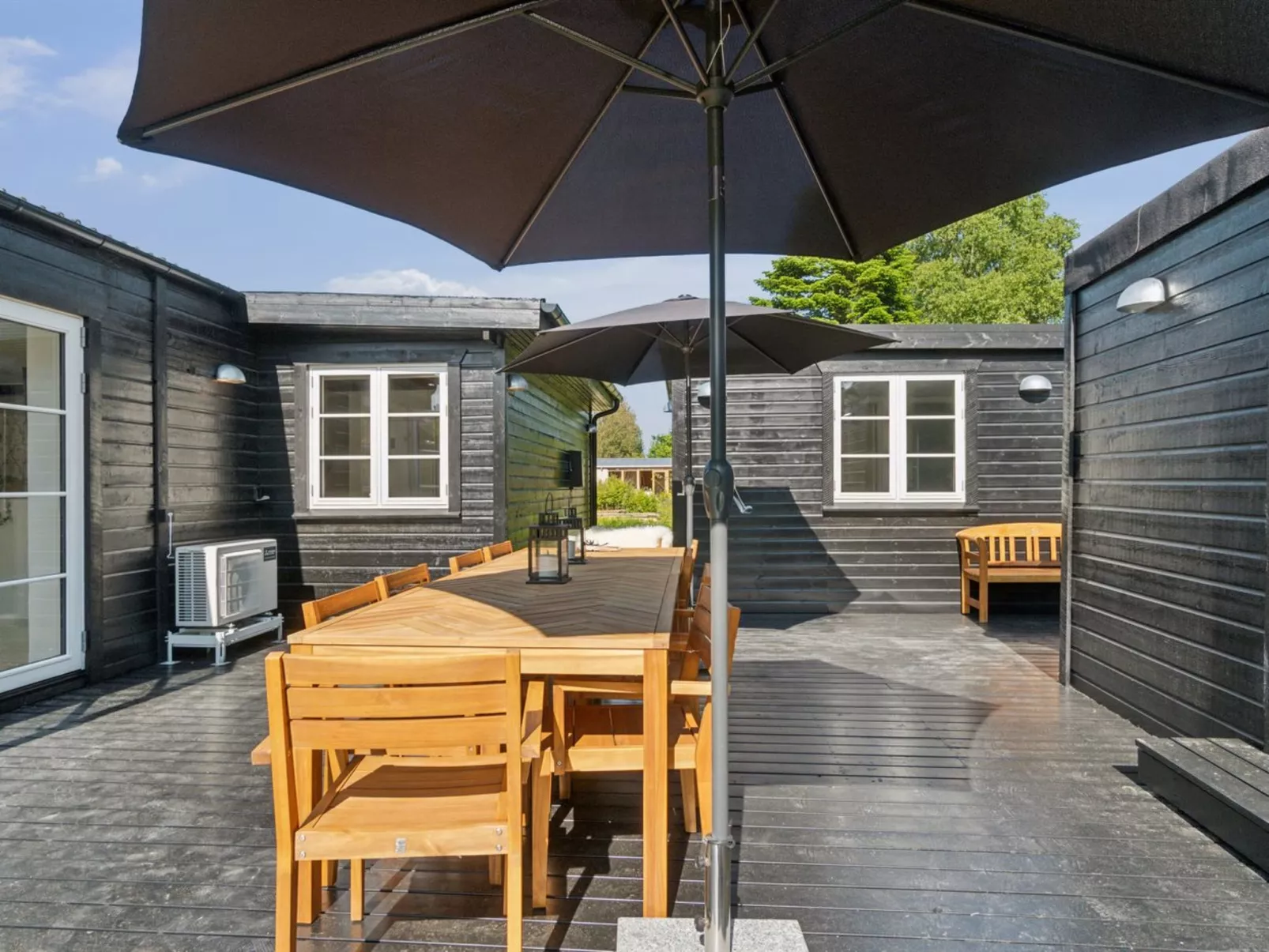 "Thrym" - 2.5km from the sea - Buiten