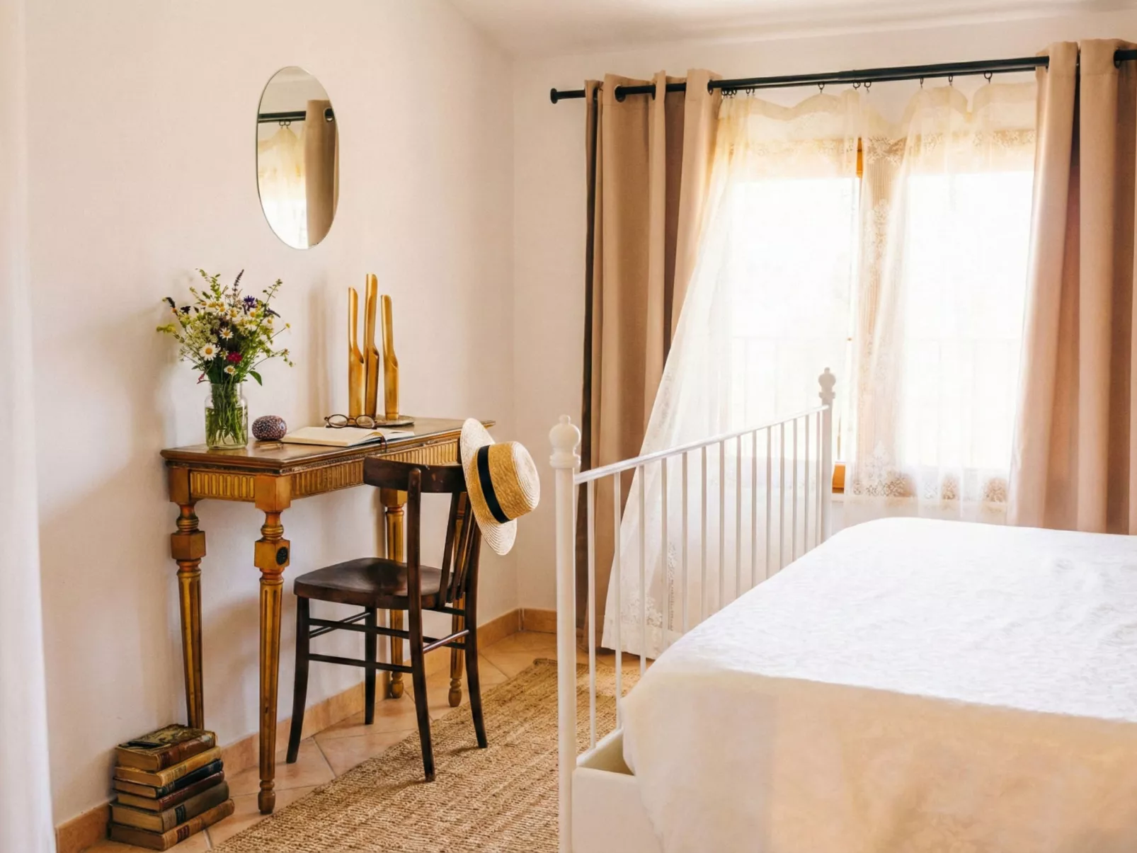 Crystal Sea Apartment-Binnen