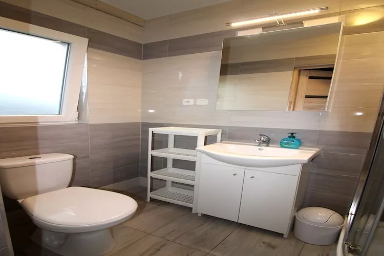 Piętrowe domki wakacyjne z 2 sypialniami w Rewalu-Badkamer