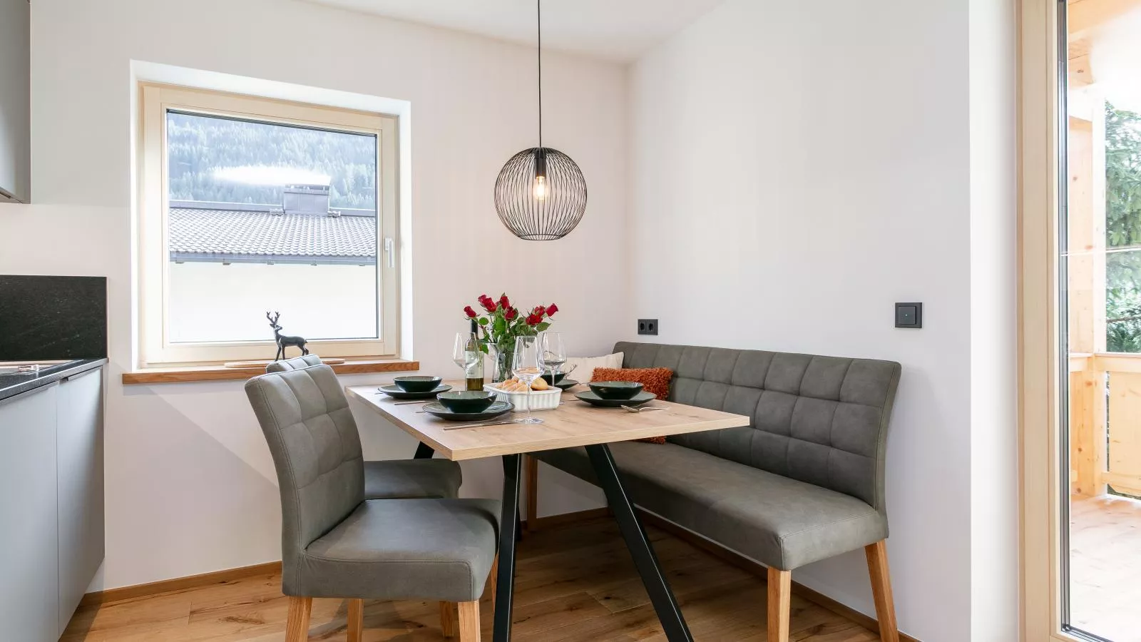 Haus Tauernblick Top 4-Eetkamer