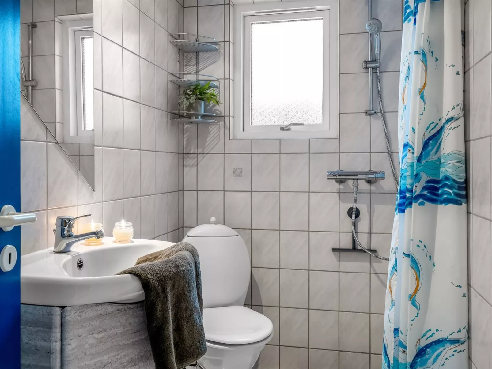 "Allyson" -  from the sea-Binnen