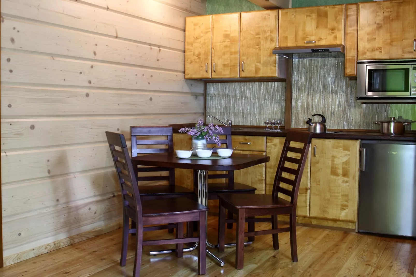 Domek pod Howyzem-Eetkamer