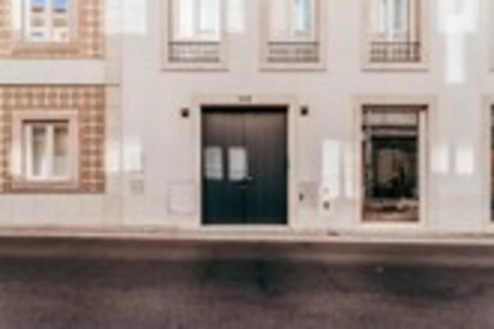 Elegant & Sophisticated Campo Ourique by GT House-Buitenkant zomer