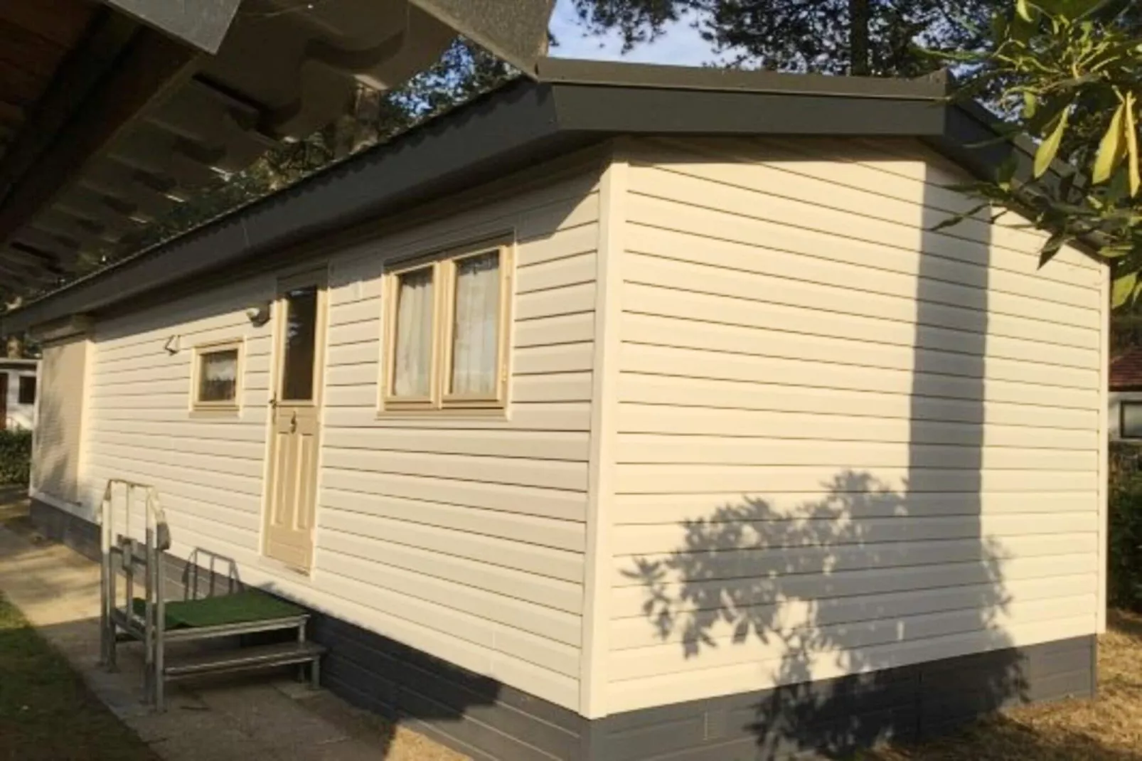 Sun Lodge - 4p-Buitenkant zomer