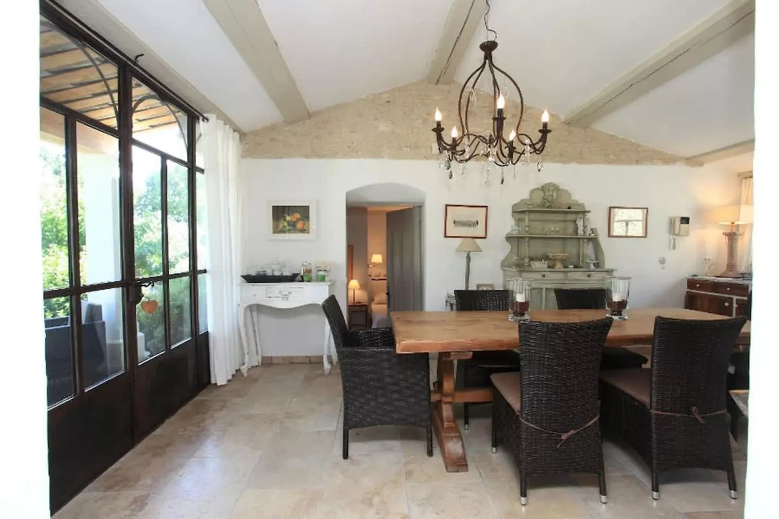 Maison authentique au coeur des garrigues Luberon-Eetkamer