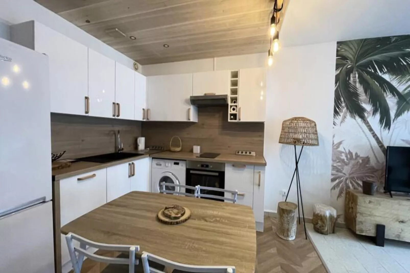 Résidence La M&eacute;diterran&eacute;e Appartement Au Coeur Du Village 50 M De La Plage-Niet-getagd