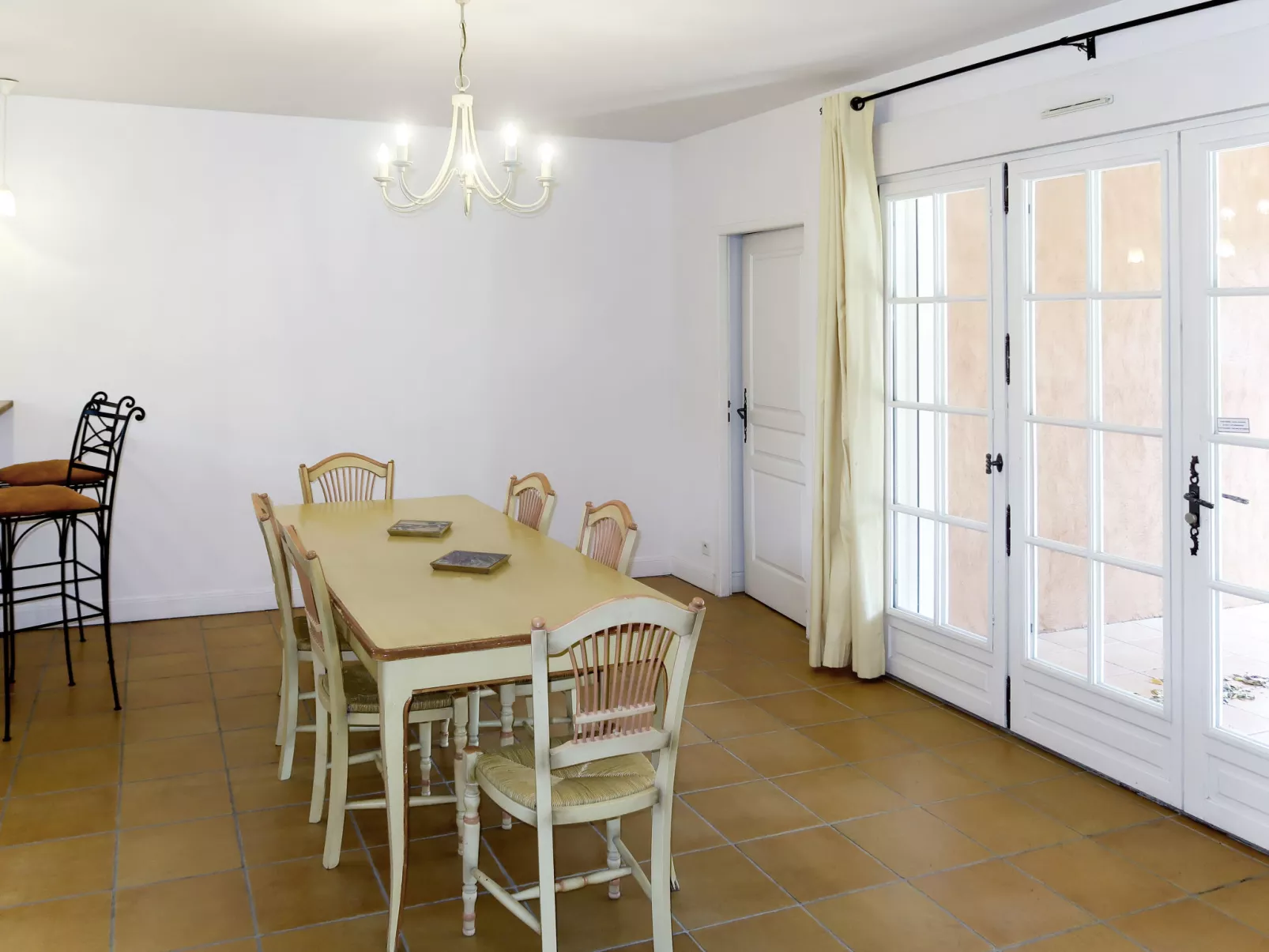 Hameaux de la Calade (FEN171)-Binnen